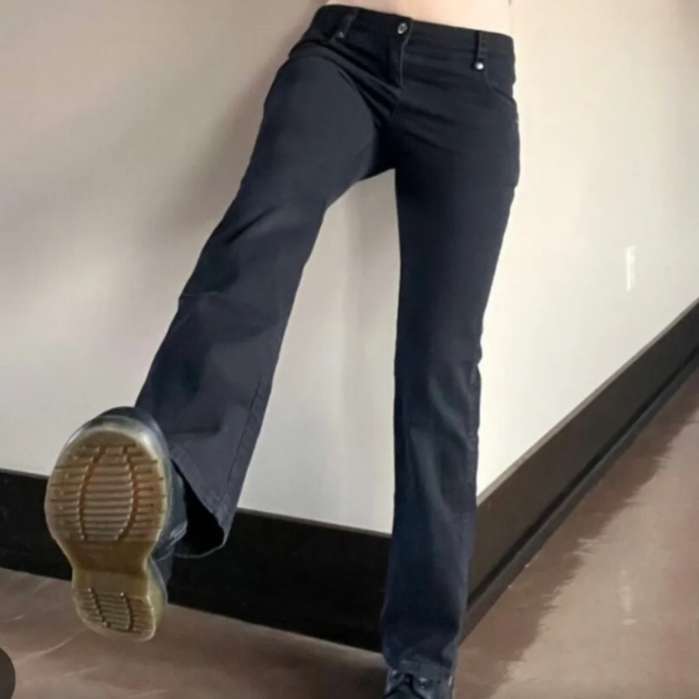 LipService Anthem Low Rise Flared Jeans Unisex - Picture 1 of 10